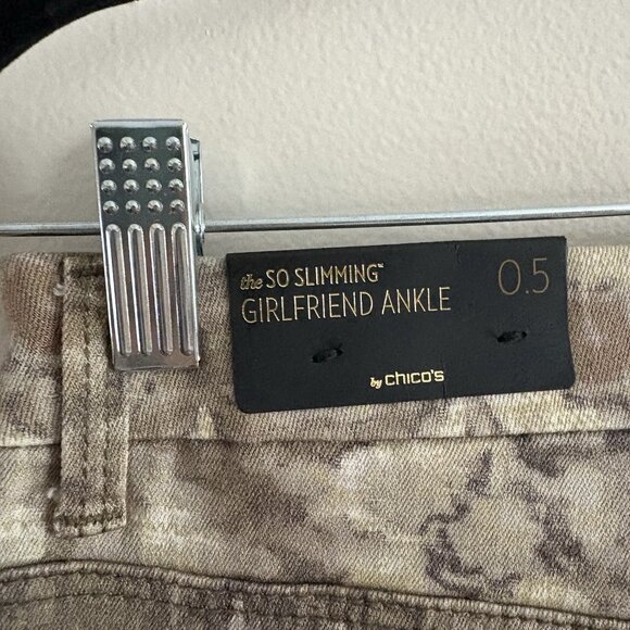 Chicos Women Sz 0.5 US 6 Floral Impression So Slimming Girlfriend Ankle Jean NWT - Picture 10 of 14